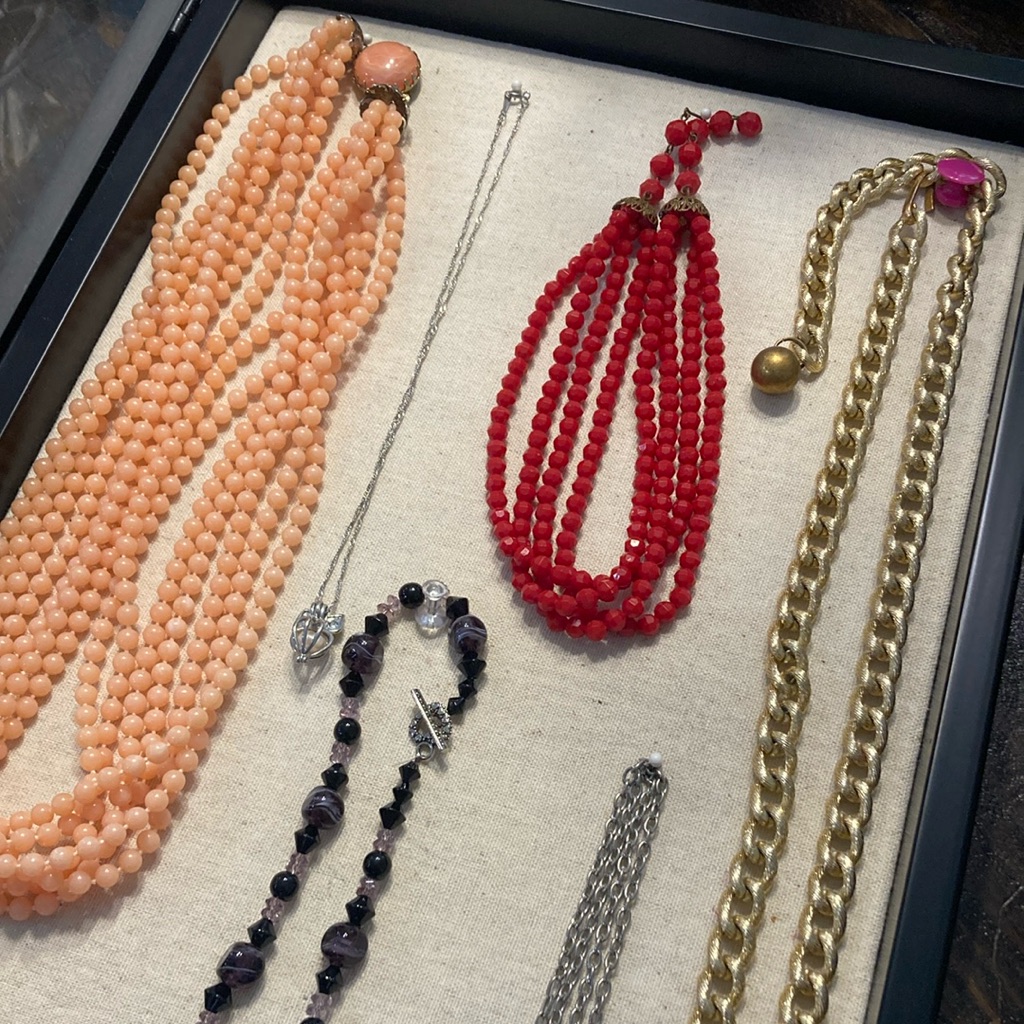 Set Of 6 Vintage Necklaces
